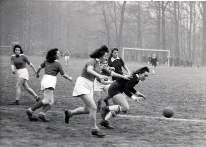 Frauenhandball StgtKickers Ditz 1947