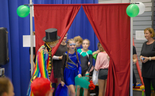 Zirkus9_20231007_183133__T2A2223